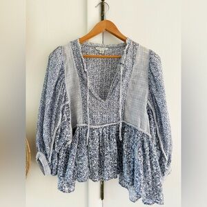 American Eagle Outfitters Blue Floral Blouse